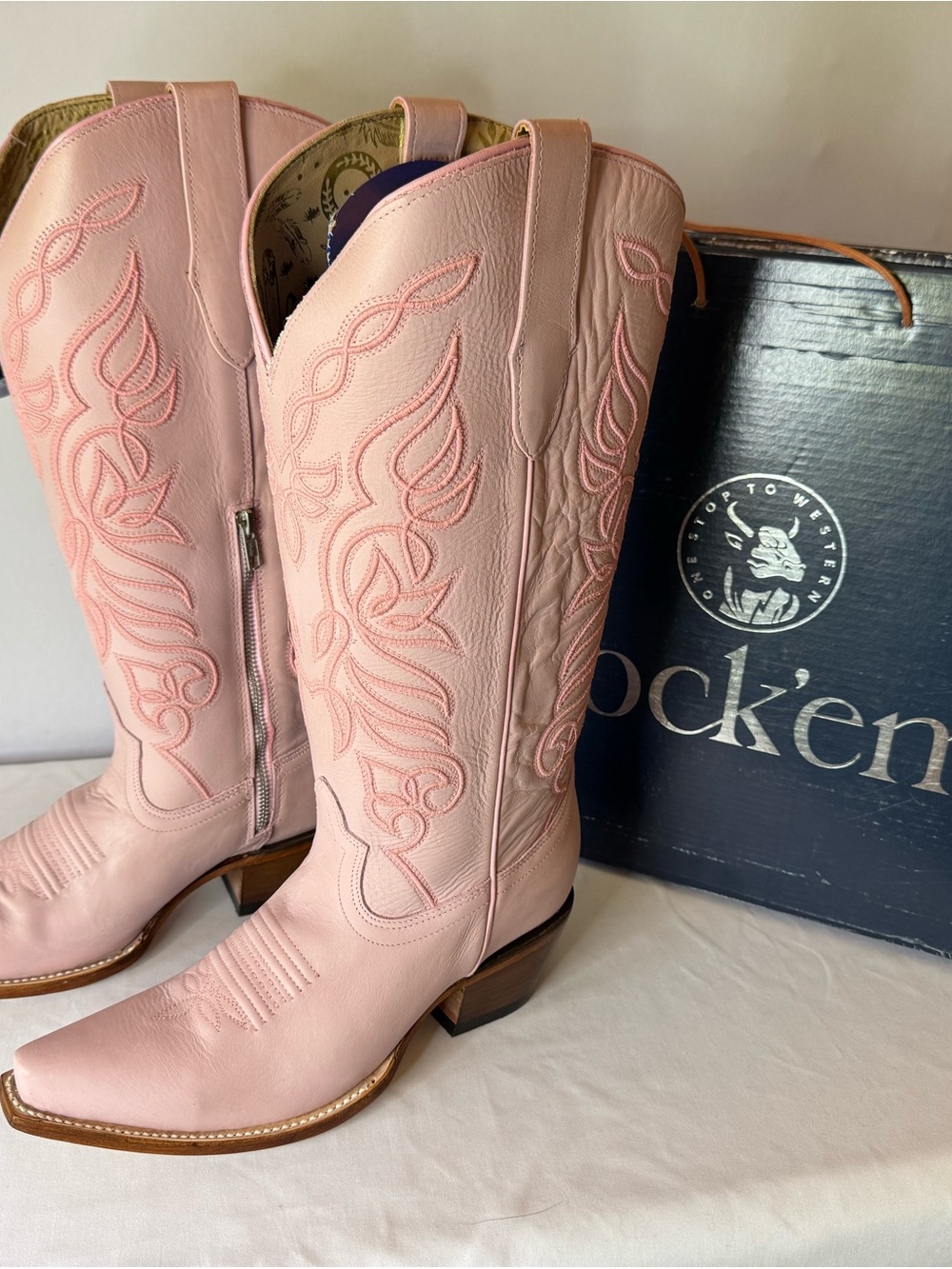 Rockem pastel pink Sally Midi snip-toe cowgirl boots size 9 Retail $319